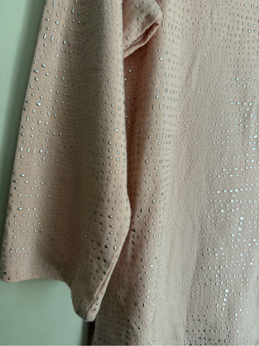 NWT Zenergy by Chicos dew drop pixie pink Studded Detail 3/4 Slv Tee M/8 boho - Picture 4 of 9